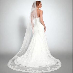 Elegant White Bridal Veil